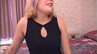 Hot amateur cougar milf first cumshot swallow expereinced - porn video