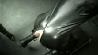 dominatrix in full latex spanking - porn video