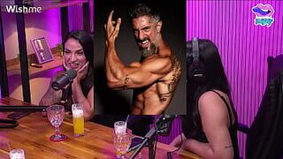 She gave her pussy to the hot guy - porn video